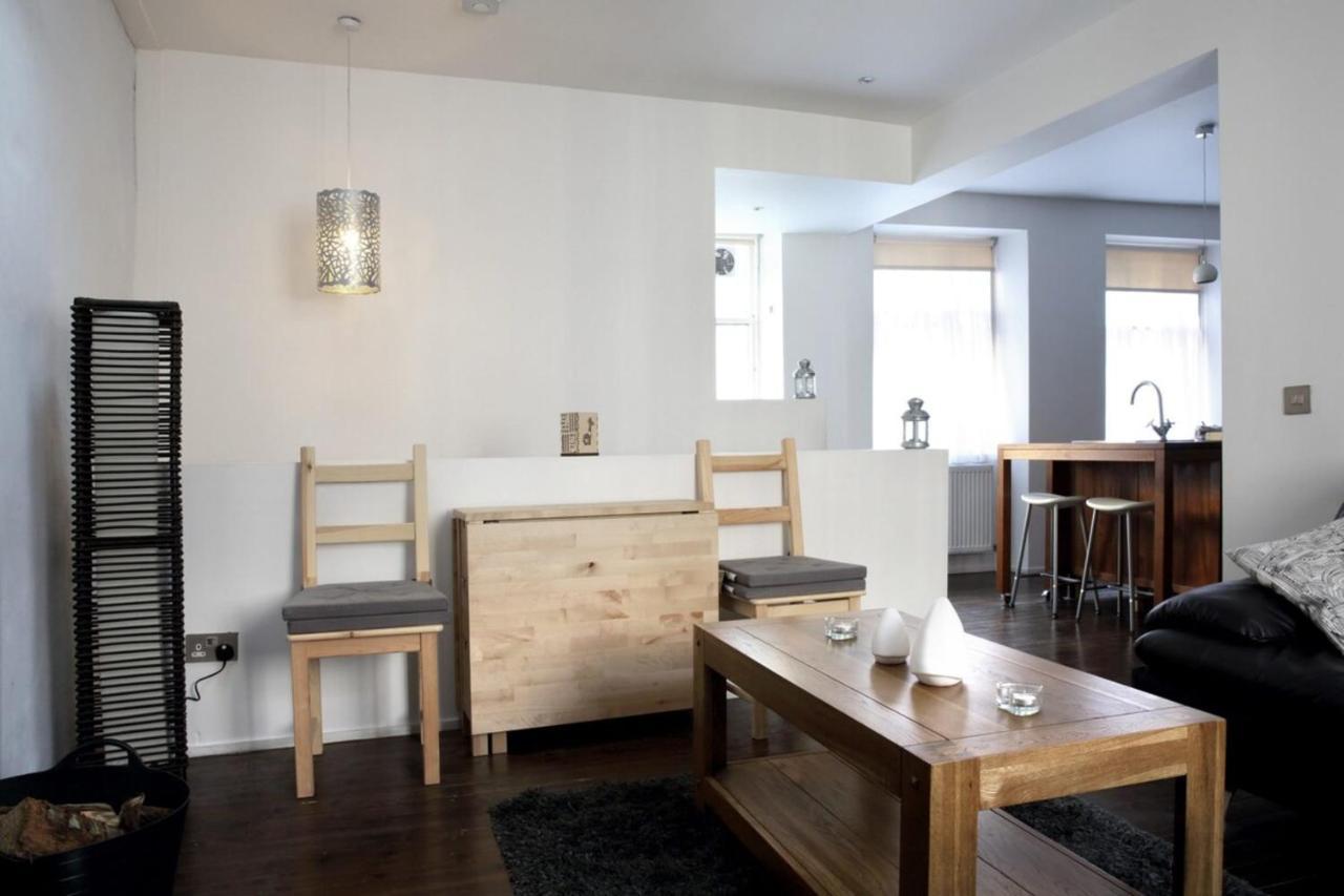 Central Apartment For The Fringe Édimbourg Extérieur photo